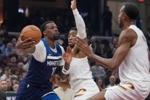 "Vukovi" ubacili 134 u Klivlendu, nije bilo dovoljno